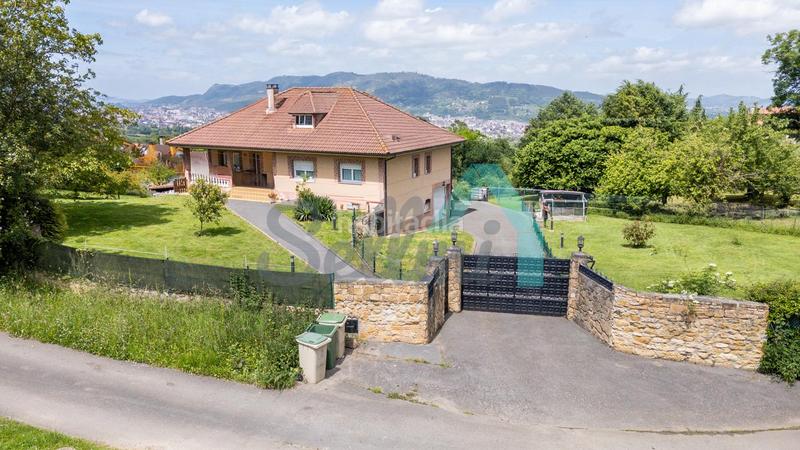 Foto c34f0541-2863-404a-9d9d-ebd3e80b3bab. Casa en Parroquias Sur - La Manjoya Oviedo