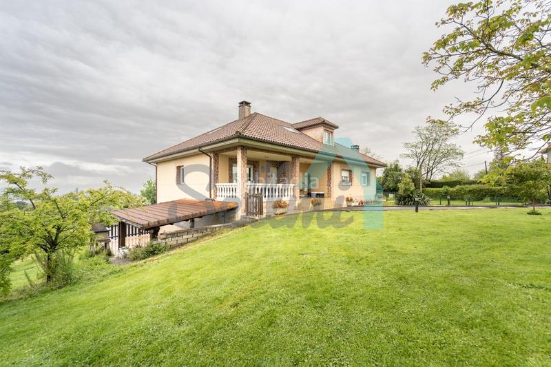 Foto c8845082-7a81-4ec9-9079-275a3c5ff909. Casa en Parroquias Sur - La Manjoya Oviedo