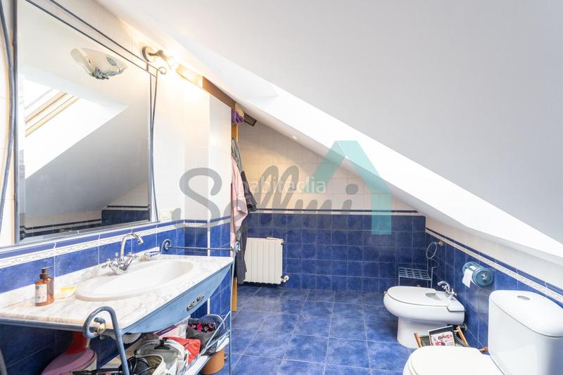 Foto 13cabbbc-d10d-4cd6-8808-335ad6172234. Haus mit heizung parking in Parroquias Sur - La Manjoya Oviedo