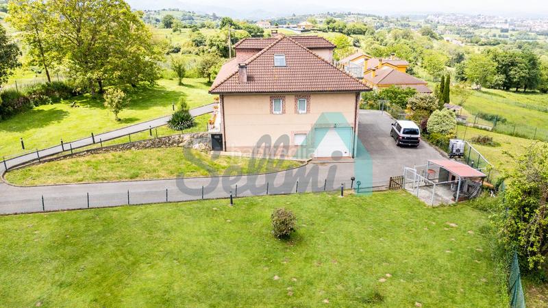 Foto 33c69121-0f40-4043-9fa6-d95f9e0e910a. Haus mit heizung parking in Parroquias Sur - La Manjoya Oviedo