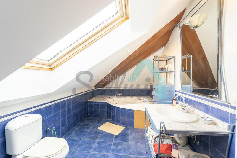 Foto 3a841337-04da-4986-98b9-0ec0ba16b297. Haus mit heizung parking in Parroquias Sur - La Manjoya Oviedo