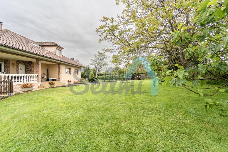 Foto 3c527adf-5564-45df-aa74-51bbca8ed2f3. Haus mit heizung parking in Parroquias Sur - La Manjoya Oviedo