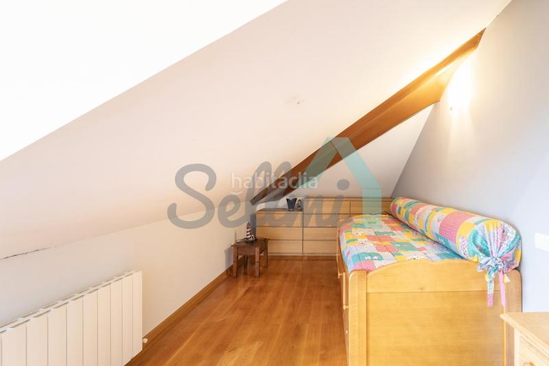 Foto 5a2f5fb7-1053-4817-a6a1-dd9bb45a6d8e. Haus mit heizung parking in Parroquias Sur - La Manjoya Oviedo