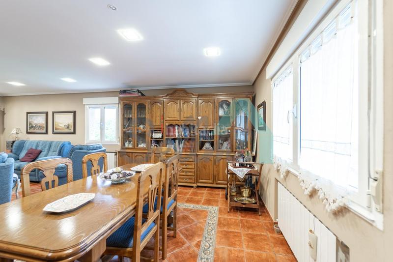 Foto 8255abc0-de8f-406f-a230-96db4b7d038d. Haus mit heizung parking in Parroquias Sur - La Manjoya Oviedo