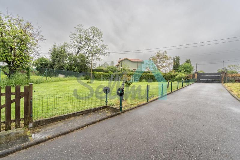 Foto 980e67a1-7f51-40a6-b719-40c576a51058. Haus mit heizung parking in Parroquias Sur - La Manjoya Oviedo