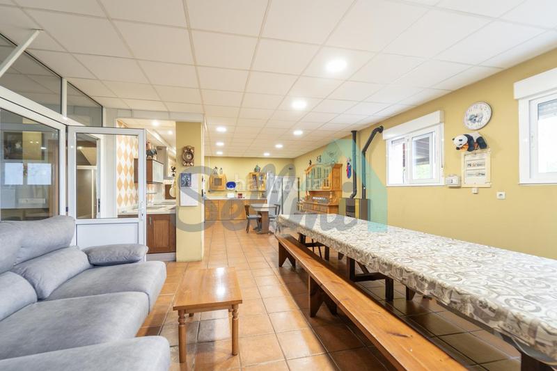 Foto b0999a39-4774-4321-93ed-35e1725c2b68. Haus mit heizung parking in Parroquias Sur - La Manjoya Oviedo