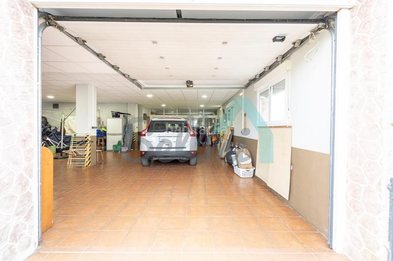 Foto cd13a2ec-a49c-4600-96e7-d080a6f00279. Haus mit heizung parking in Parroquias Sur - La Manjoya Oviedo