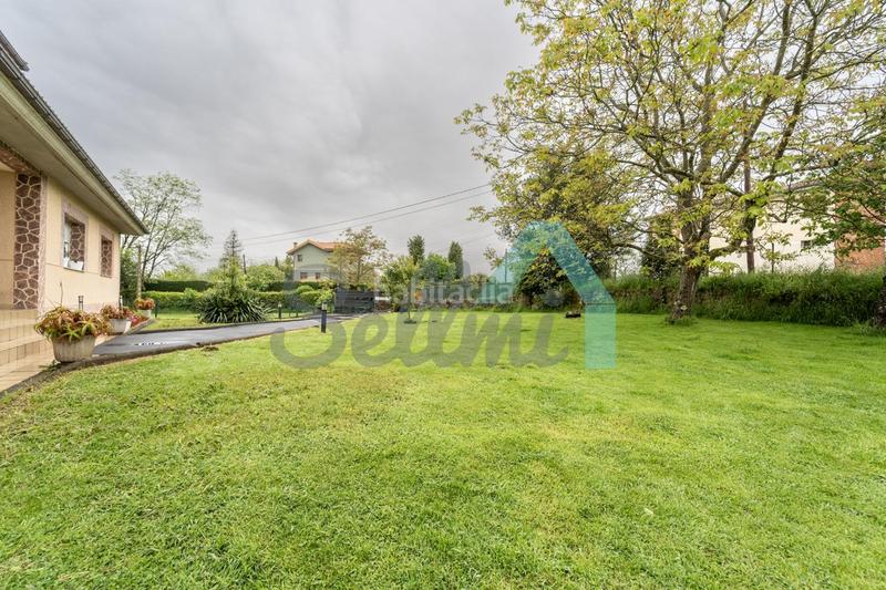 Foto d412c10e-fe53-4cad-9b96-834944474c54. Haus mit heizung parking in Parroquias Sur - La Manjoya Oviedo