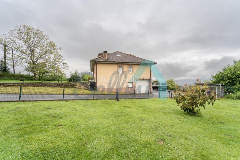 Foto fab37eeb-5d7b-42cc-ac84-92e6d33dae90. Haus mit heizung parking in Parroquias Sur - La Manjoya Oviedo