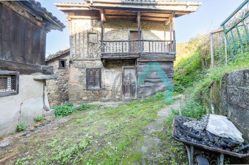 Foto d3d9b3fd-6edb-4fe6-8319-89eb9e4664dc. Country house in Laviana