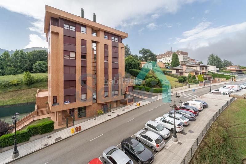 Foto 79feeaf9-c034-42a0-b271-1ff10f9f7ee7. Appartement avec chauffage parking dans Vallobín Oviedo