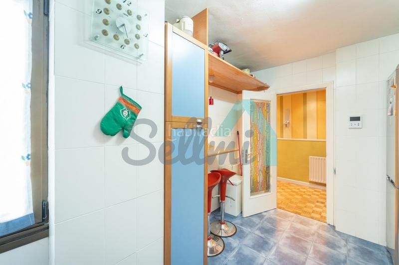 Foto 4aee1143-e822-47d3-acf1-e1e9232a358a. Pis amb calefacció aparcament a Vallobín Oviedo