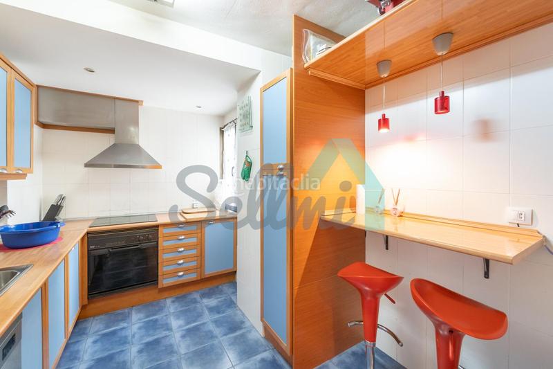 Foto d20da12c-fa6e-4376-b694-46247f1eecc2. Pis amb calefacció aparcament a Vallobín Oviedo