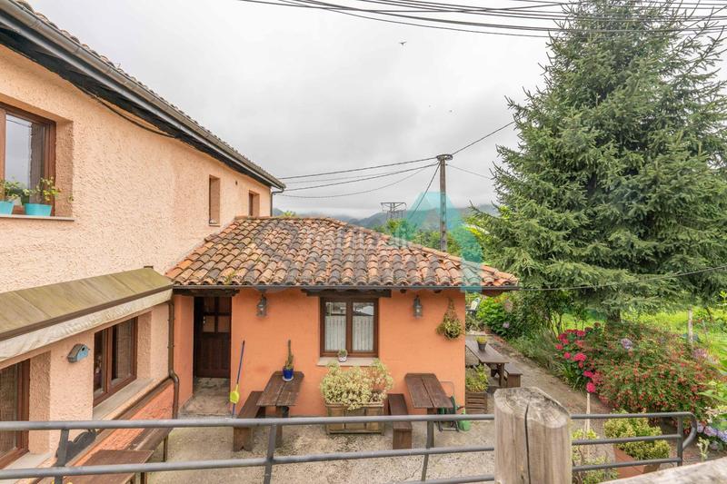 Foto 1208b67f-b751-47fc-98a1-1509207145e2. Haus mit heizung in Sobrescobio