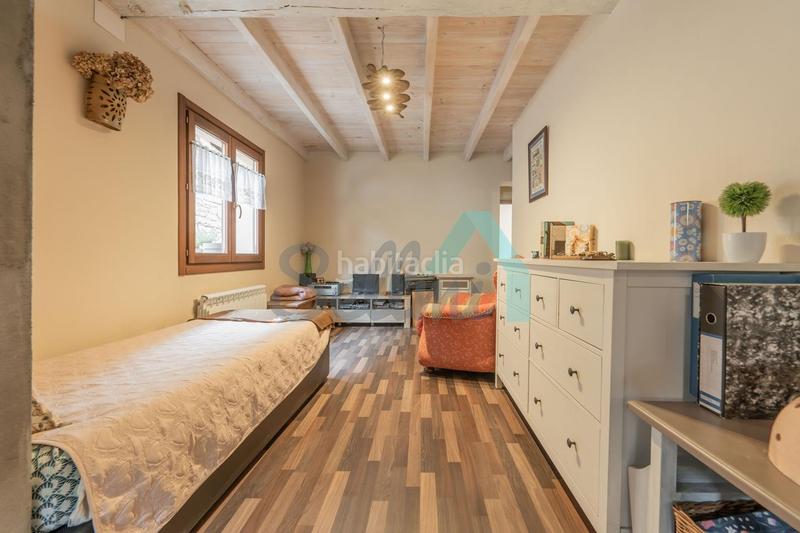 Foto 4956afb0-62c0-46dd-9c5e-b61bf7b2b7d0. Haus mit heizung in Sobrescobio