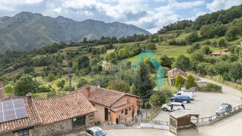 Foto b163487f-1bcd-44d0-9573-8b22e390f8de. Haus mit heizung in Sobrescobio