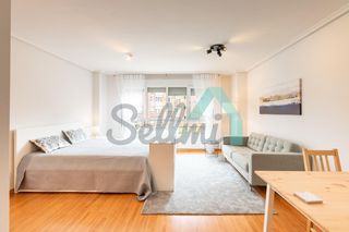 Miete Studiowohnung  Avenida roma