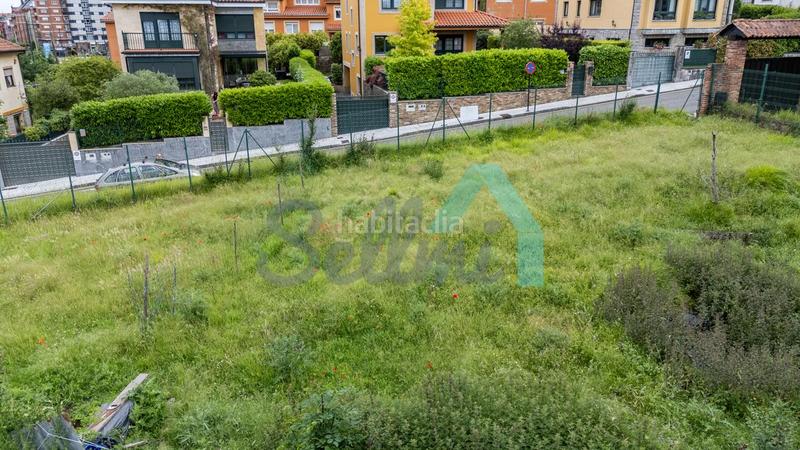 Foto e01caf73-f2db-4f9f-9a3f-faa196e0d6cd. Terrain résidentiel dans Buenavista Oviedo