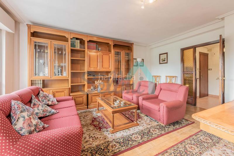 Foto a99cddf6-4237-40fb-957a-23da21a3882b. Appartamento con riscaldamento parcheggio in El Cristo Oviedo
