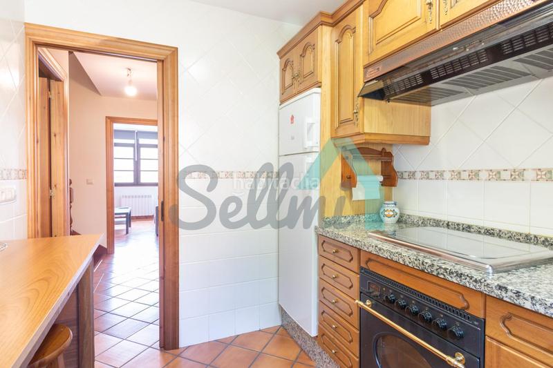 Foto dee916e2-f7d8-4c64-92db-39c145195611. Zweistöckige wohnung mit heizung in Sobrescobio