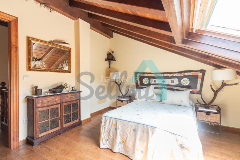 Foto e9de88b7-3aa2-4989-99d7-6dc018de5a8f. Zweistöckige wohnung mit heizung in Sobrescobio