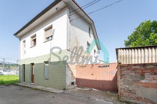 Casa  Travesia jose manuel bobes 2a