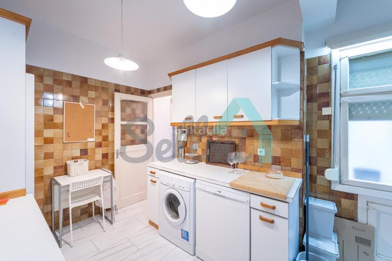 Foto abd3880e-f5b0-4ab6-9b08-d6852bf1aa41. Location appartement avec chauffage parking dans Plaza de América Oviedo