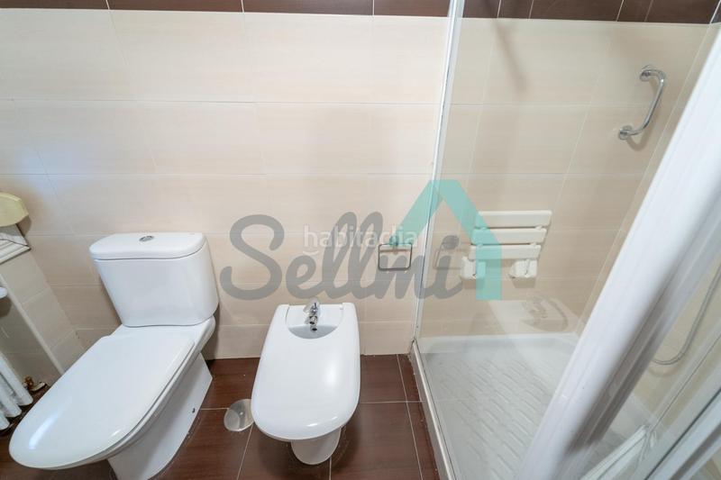 Foto d07be9ba-3ba7-43b3-a7b0-2c1f12cbe3b2. Location appartement avec chauffage parking dans Plaza de América Oviedo