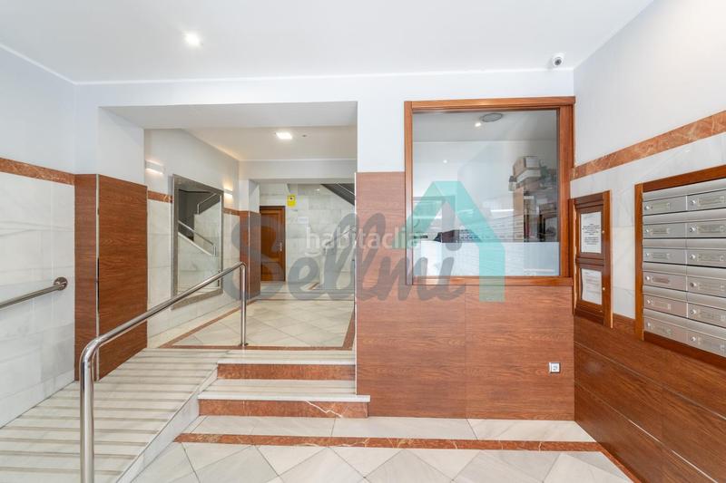 Foto 09c282c1-5b46-436c-9fd4-b3846645becb. Miete etagenwohnung mit heizung parking in Plaza de América Oviedo