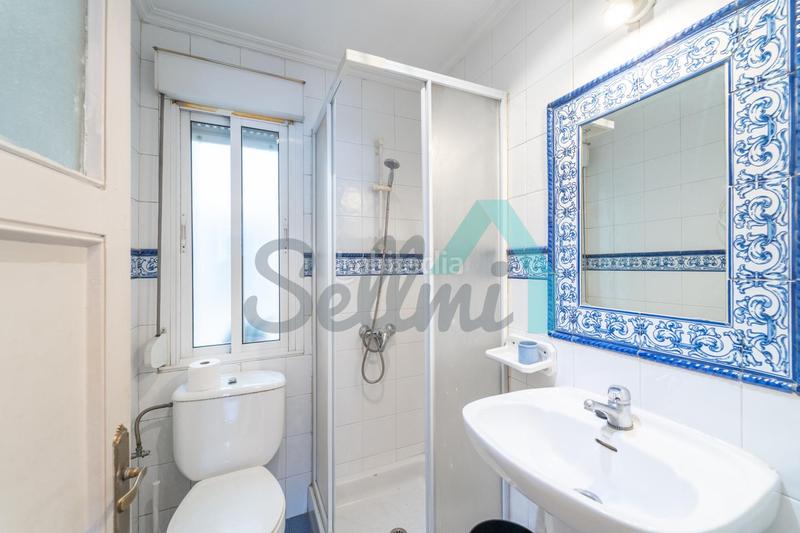 Foto ab537dbb-8ae7-4808-b4b3-46ec642b54ae. Rent flat with heating parking in Plaza de América Oviedo