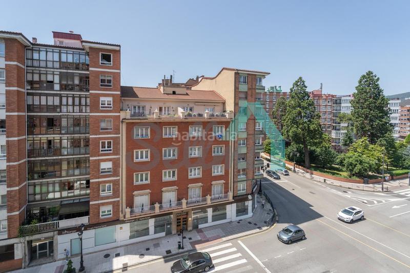 Foto ba46c829-2f35-40a8-a539-b53b362916bb. Rent flat with heating parking in Plaza de América Oviedo