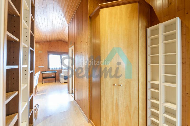 Foto ed3c1154-fee3-4a3d-b3ea-86f142cfc27b. Casa con parcheggio in Bocines-Nembro-Cardo Gozón