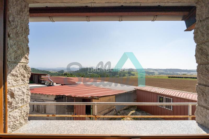 Foto f1bd2eaa-3c0f-4ff8-84e6-25165c877417. Casa con parcheggio in Bocines-Nembro-Cardo Gozón