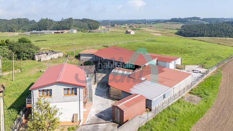 Foto 0c48b92b-07f2-41ef-b7fd-b81496d515a2. Haus mit parking in Bocines-Nembro-Cardo Gozón