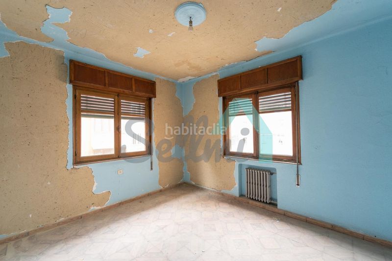 Foto 25cee71d-dcd0-478a-9a41-b488e894f35e. Edificio en Sama Langreo