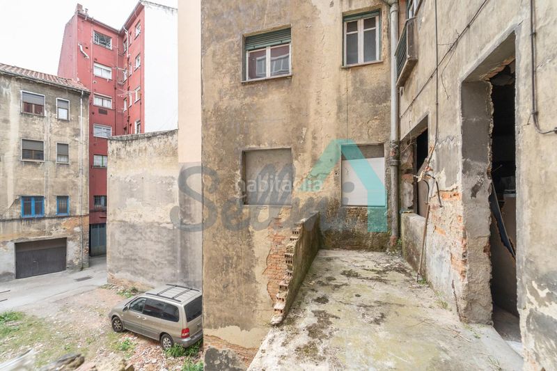 Foto 2663cf0d-9a43-459e-9b37-b4120a271d63. Edificio en Sama Langreo