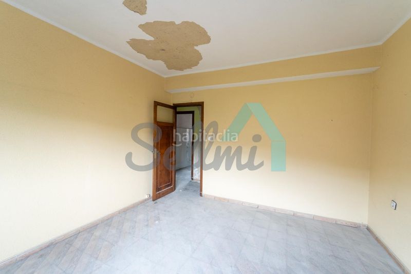 Foto 2a6b1ac9-dcba-4356-8bbd-0124386678e5. Edificio en Sama Langreo