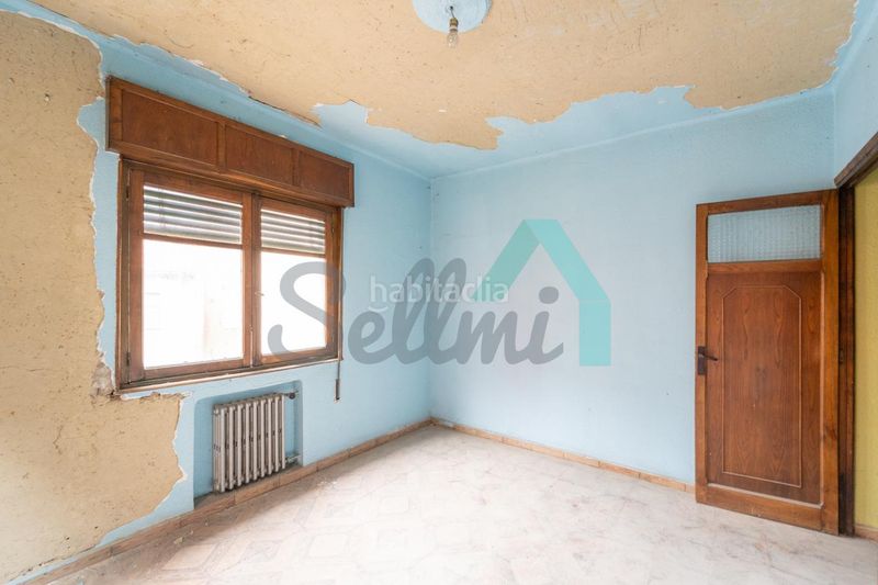 Foto 567ac526-04ba-44d8-b285-4975f15dafbe. Edificio en Sama Langreo