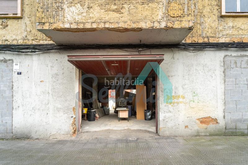 Foto 72f40605-c749-408d-b5fd-74fe12f276cb. Edificio en Sama Langreo