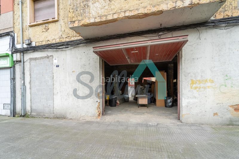 Foto 8aef9371-3a5f-4864-9172-97df81038b7a. Edificio en Sama Langreo