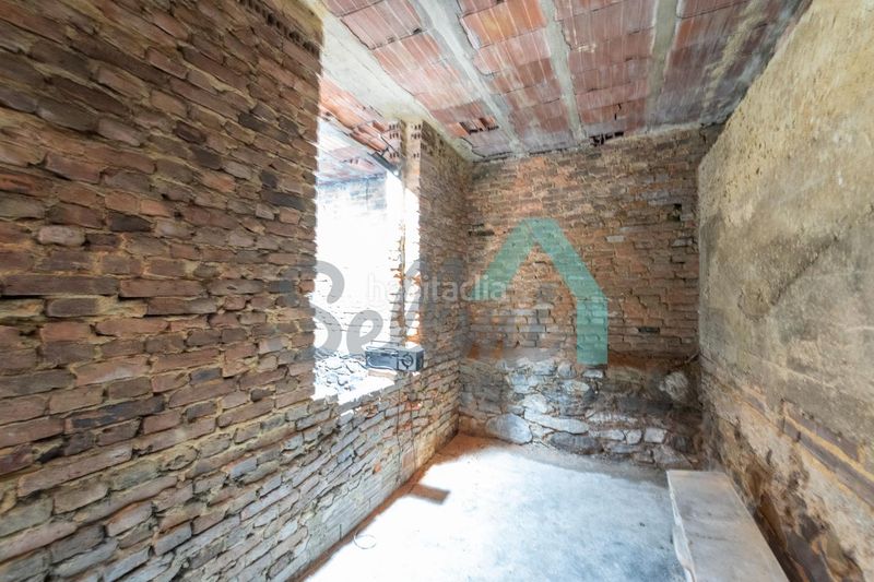 Foto b1553e79-2662-4c7c-b81b-3f3cedc2eb2b. Edificio en Sama Langreo