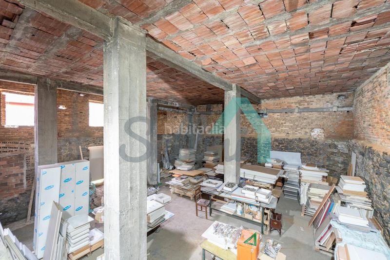 Foto db0804f1-6a0f-4b2d-8e97-ceb743769344. Edificio en Sama Langreo