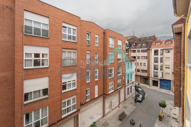 Foto ade96306-69f8-47fb-a7e4-c337fe01073e. Etagenwohnung in Milán - Pumarín Oviedo