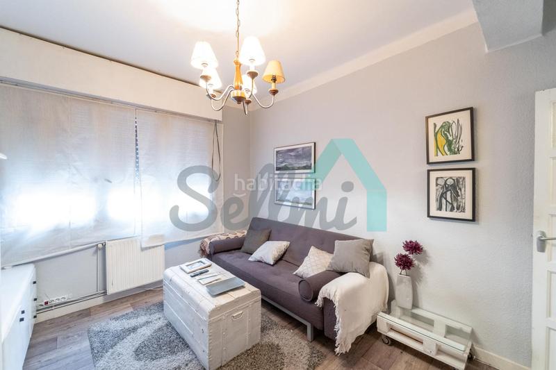 Foto f9220666-54fe-4c51-9d76-a1301db8a667. Etagenwohnung in Milán - Pumarín Oviedo