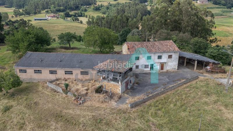 Foto ee560cf1-011a-4f4b-b66f-98d3a7a59ec7. Casa in Llanera