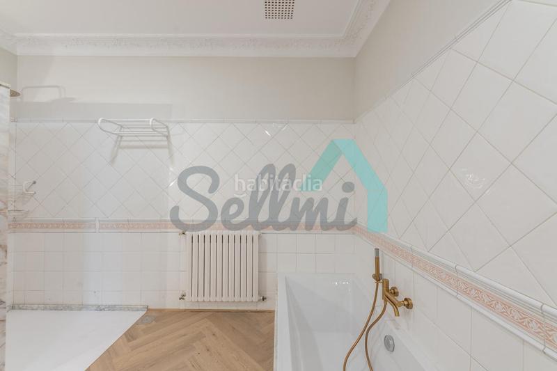 Foto 07a458ce-e9be-4438-8bc9-c6ff74500dc1. Rent flat with heating in Centro Gijón