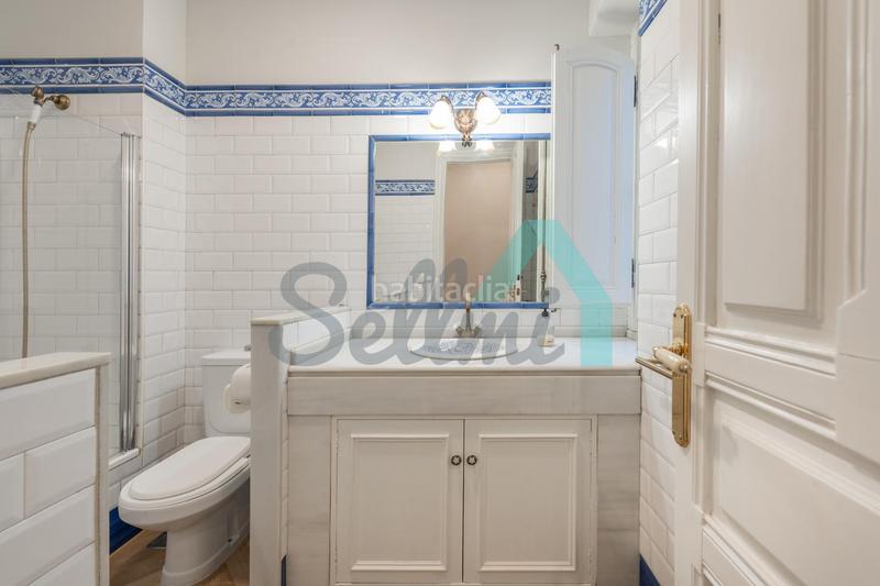 Foto 1188acd0-110c-4aba-b9b6-f94513b00977. Rent flat with heating in Centro Gijón