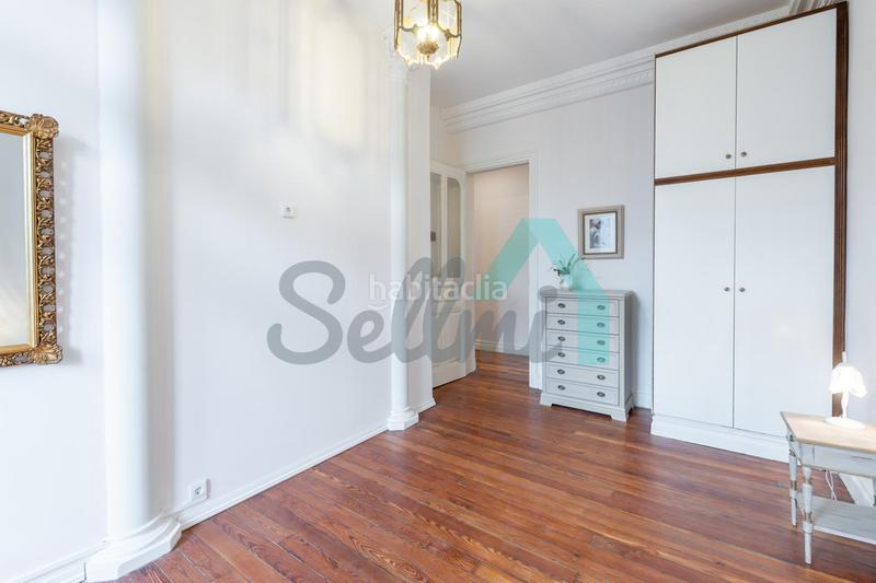 Foto 2f36cb9e-e540-458b-9056-db6510c4326f. Rent flat with heating in Centro Gijón