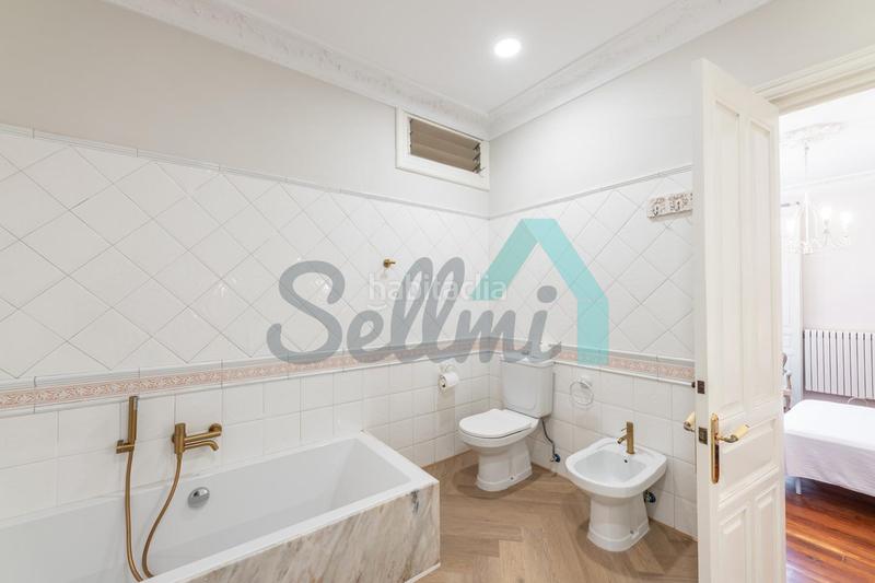 Foto 59f0399e-1365-4e51-af69-c5affc7a86fb. Rent flat with heating in Centro Gijón