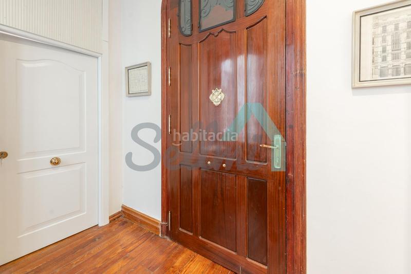 Foto 6f99c06d-c86b-4f3b-b6ea-e525dccda284. Rent flat with heating in Centro Gijón